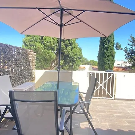 Gardengreen Pool Baech *